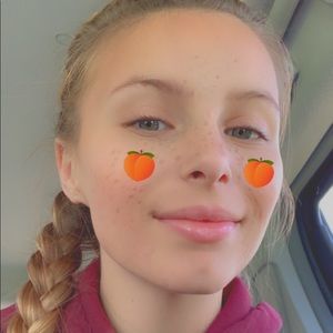 Meet your Posher, Carly